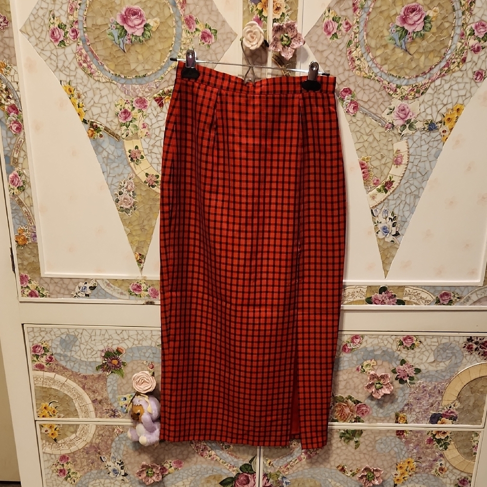 Red and Black Maxi Pencil Skirt for Casual Wear